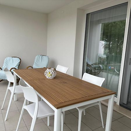 Agua Apartment With Beach Included リド・ディ・イエゾロ エクステリア 写真