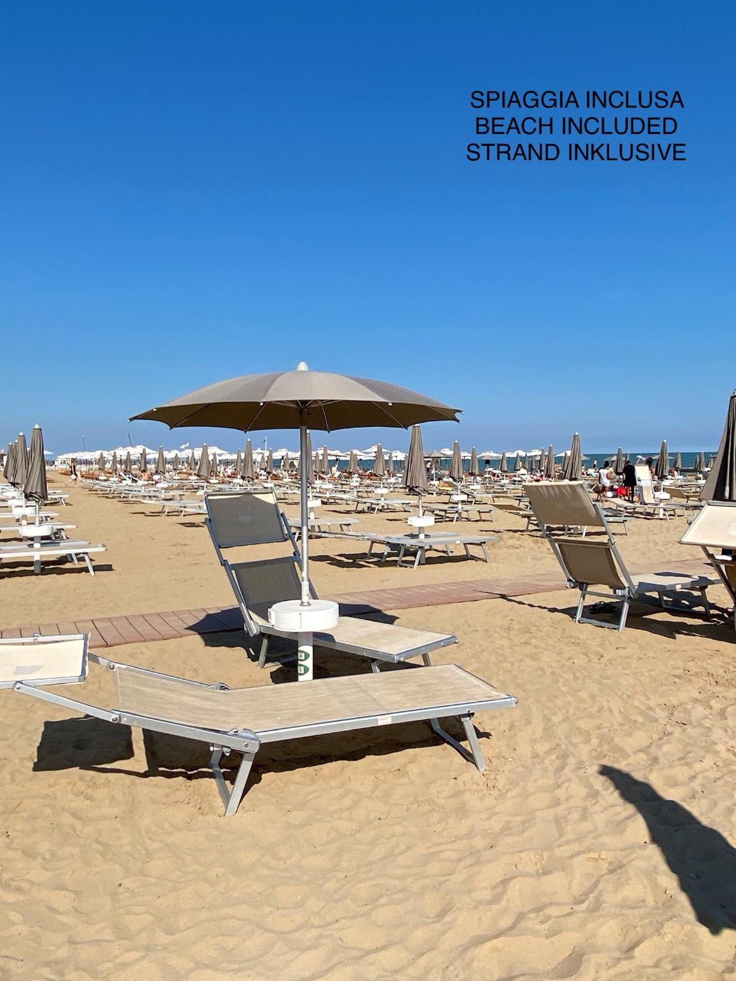 Agua Apartment With Beach Included リド・ディ・イエゾロ エクステリア 写真